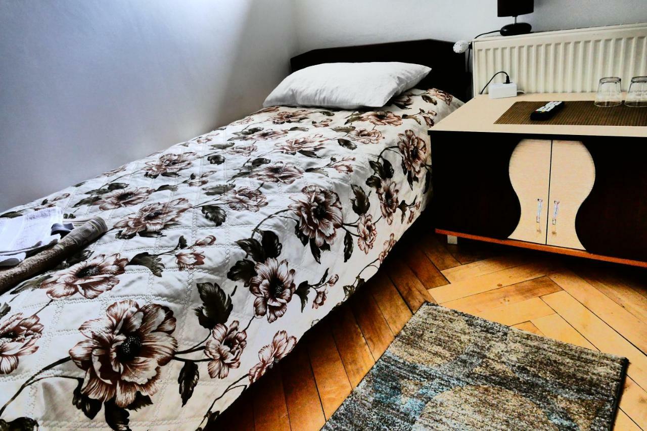 Pensiunea Roua Florilor Hotel Anina Eksteriør billede