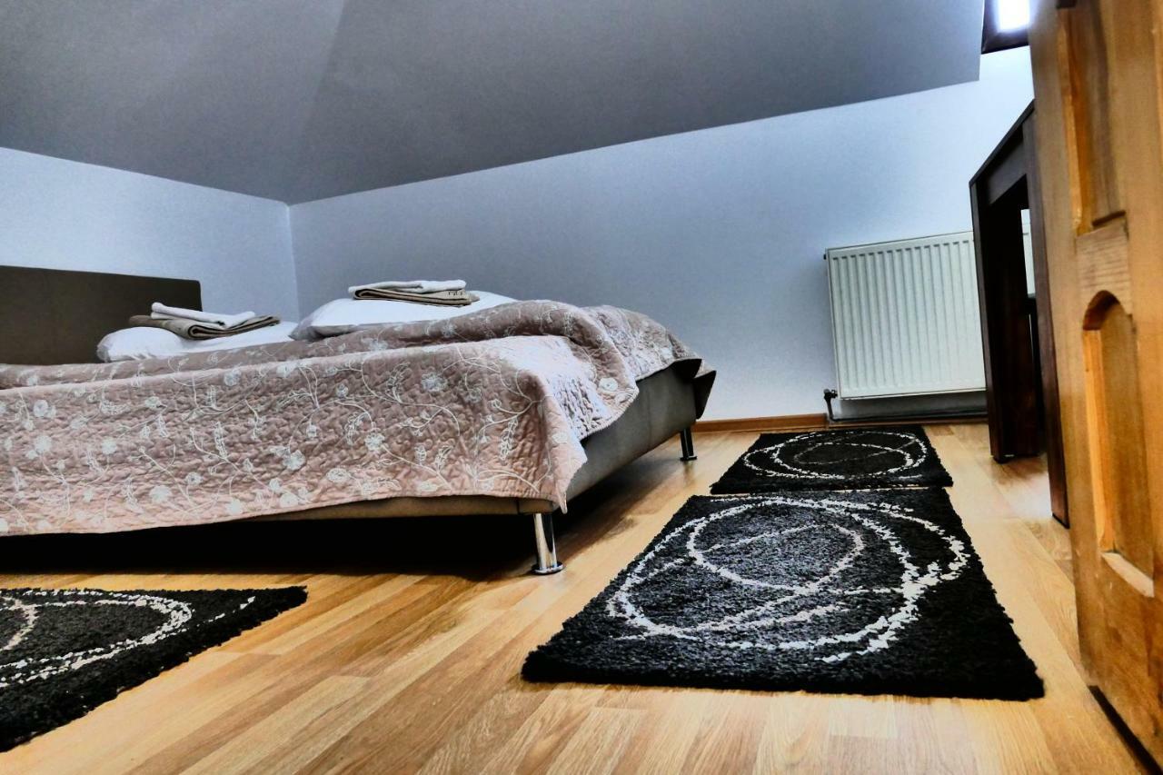 Pensiunea Roua Florilor Hotel Anina Eksteriør billede
